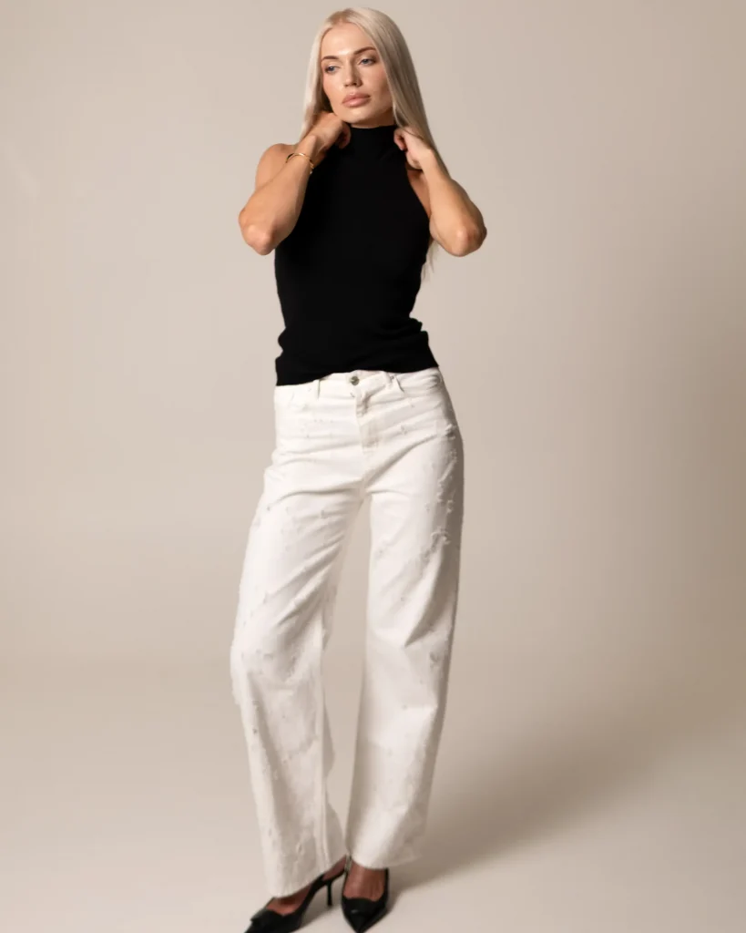 Czarny dzianinowy top halter